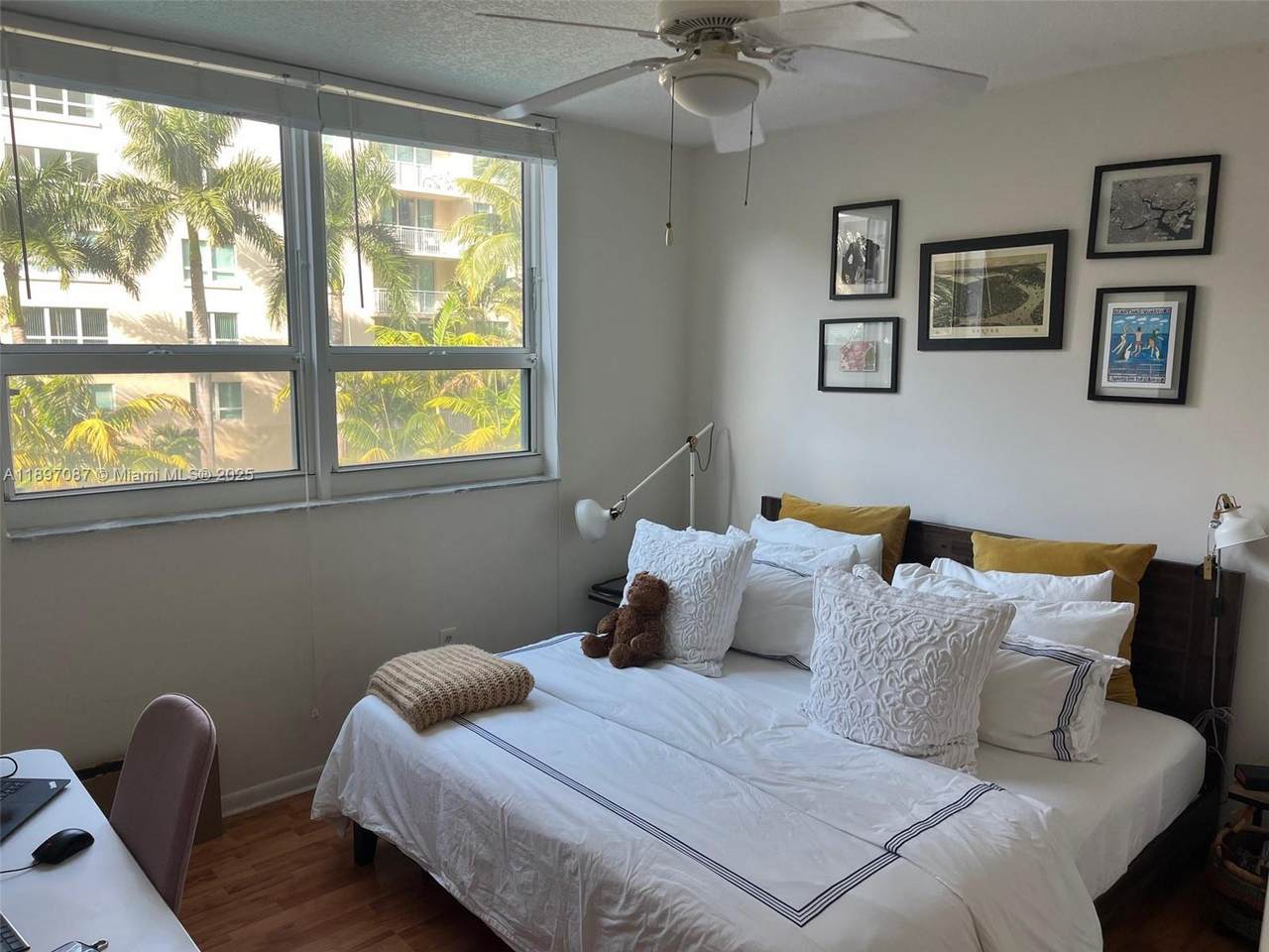 2000 Bayshore Dr - Photo 1