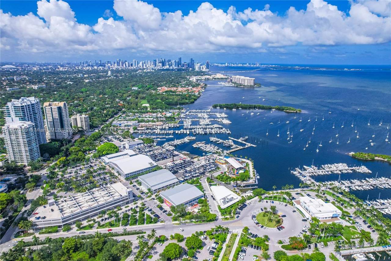 https://bt-photos.global.ssl.fastly.net/miami/1280_boomver_1_A11897109-2.jpg