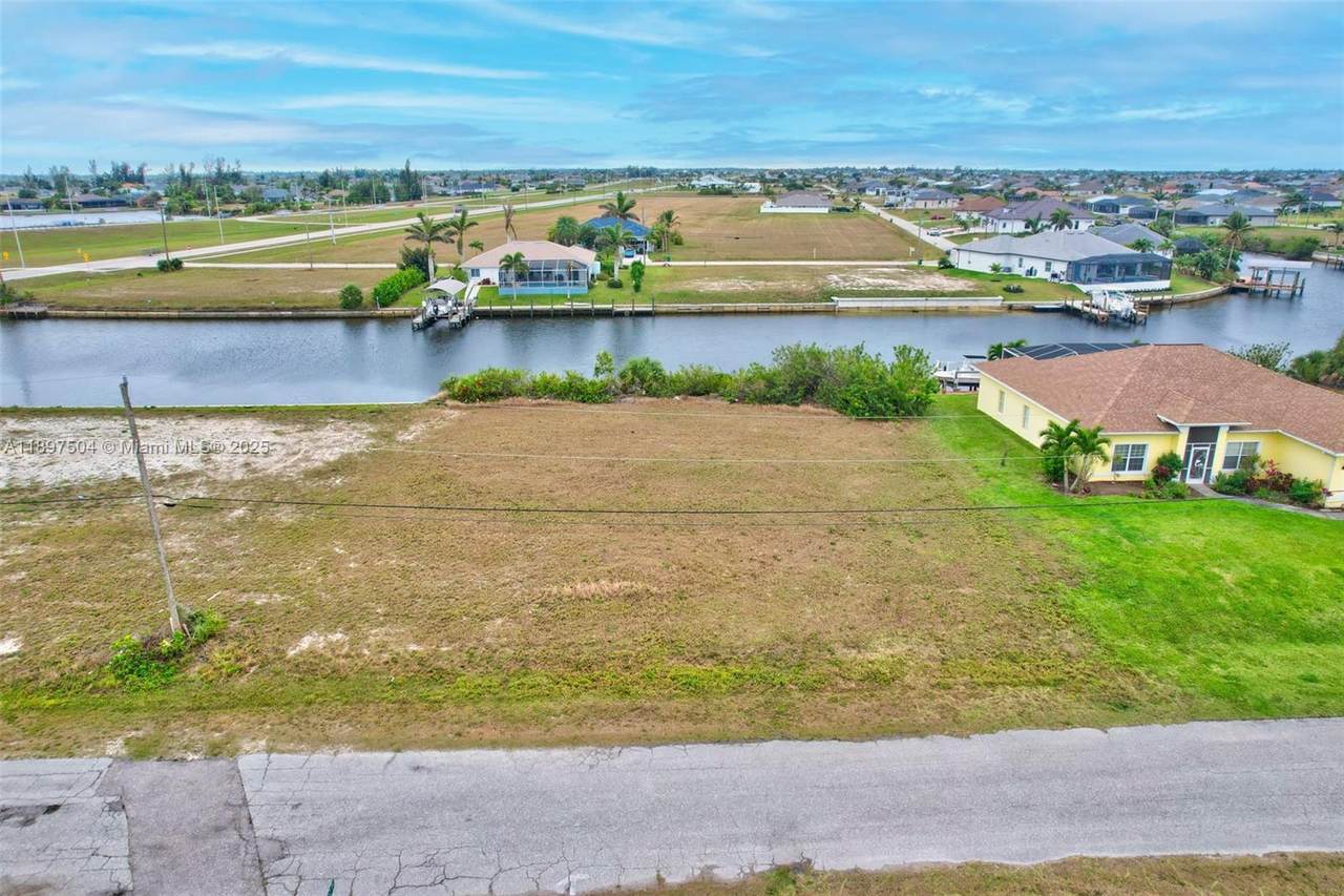 3216 14 Terrace - Photo 1