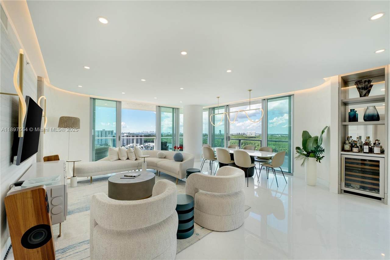 https://bt-photos.global.ssl.fastly.net/miami/1280_boomver_1_A11897554-2.jpg