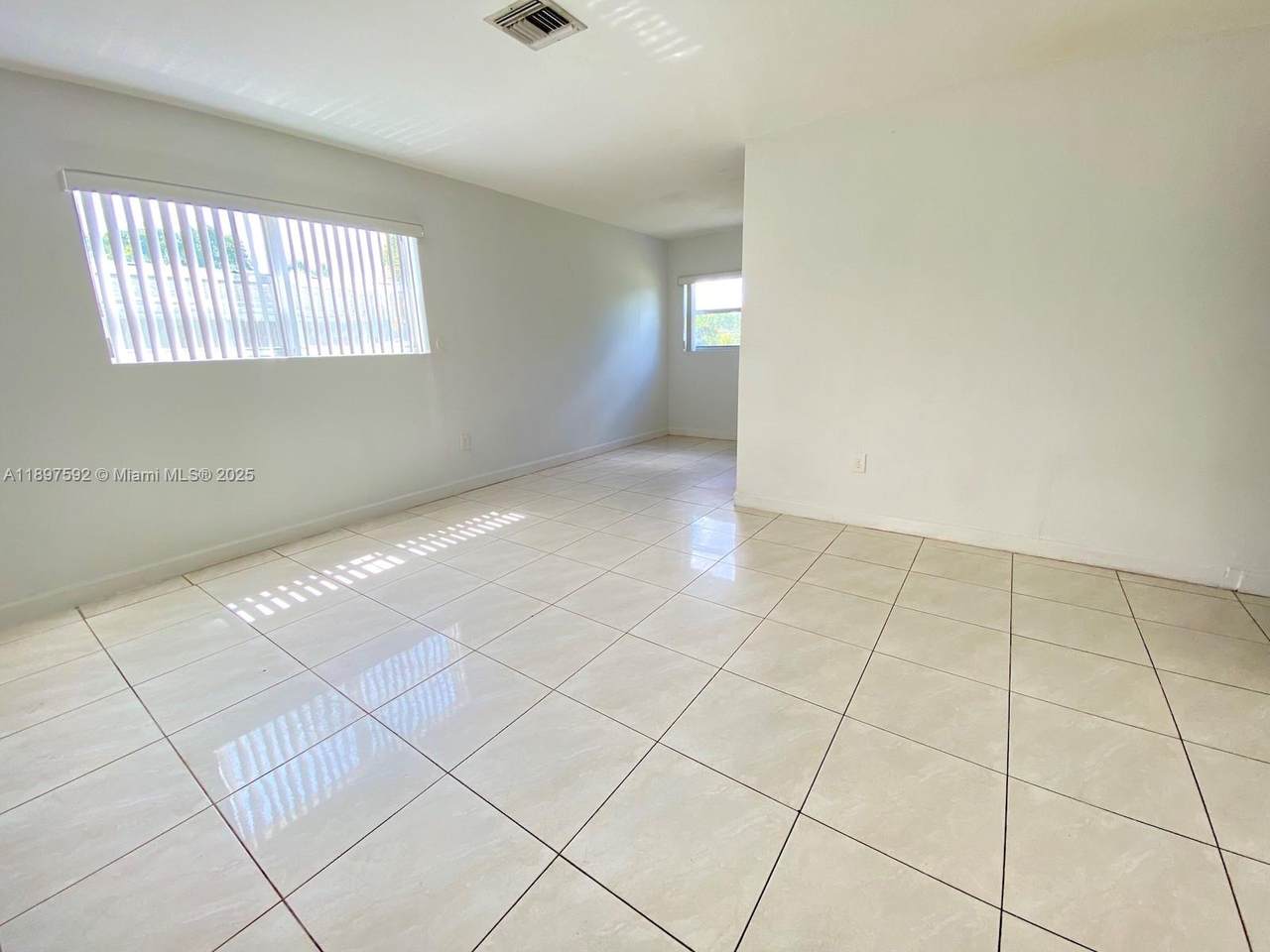 https://bt-photos.global.ssl.fastly.net/miami/1280_boomver_1_A11897592-2.jpg