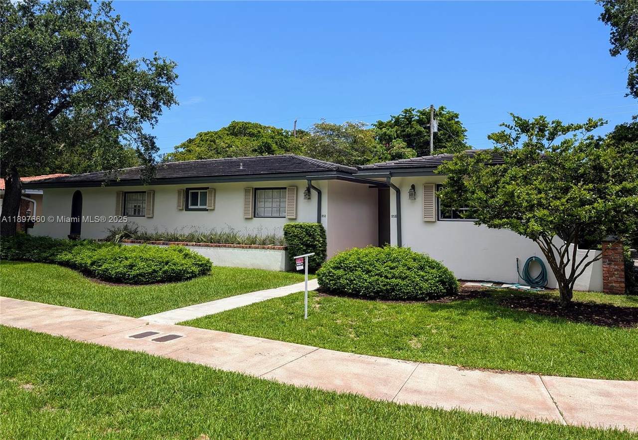 856 Benevento Ave - Photo 1