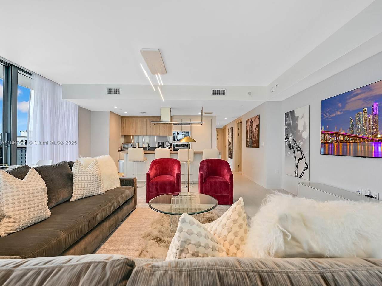 1000 Brickell Plz - Photo 1