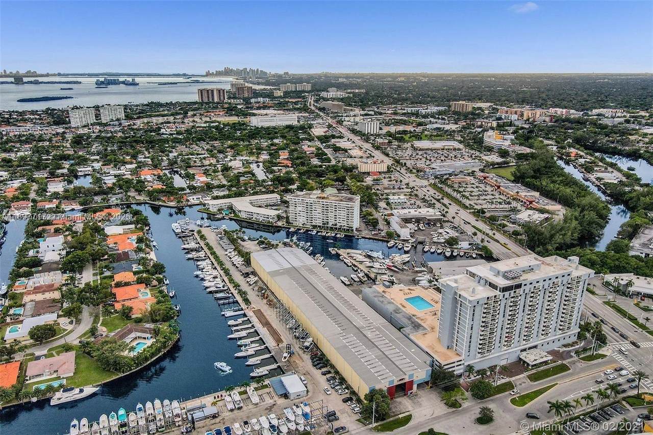 13499 Biscayne Blvd - Photo 1
