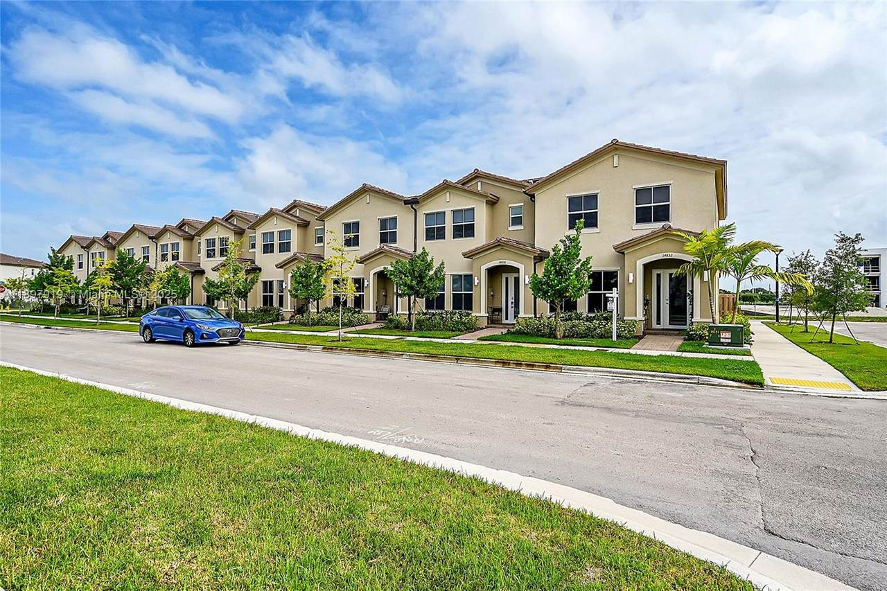 https://bt-photos.global.ssl.fastly.net/miami/1280_boomver_1_A11897919-2.jpg