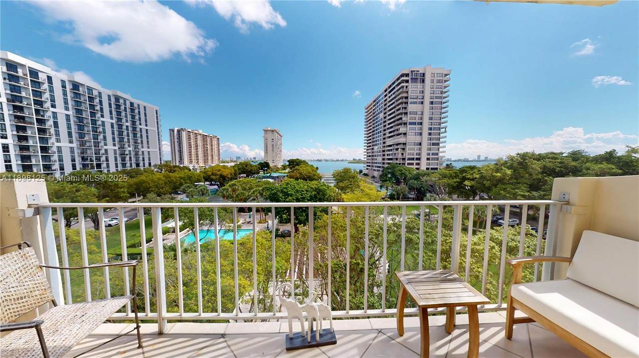 11111 Biscayne Blvd - Photo 1