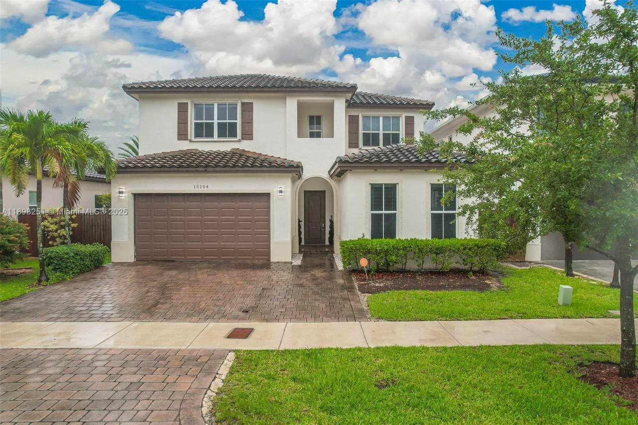 15104 176th St - Photo 1