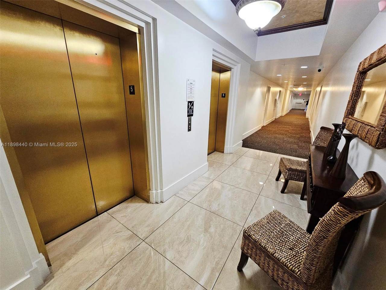 https://bt-photos.global.ssl.fastly.net/miami/1280_boomver_1_A11898440-2.jpg