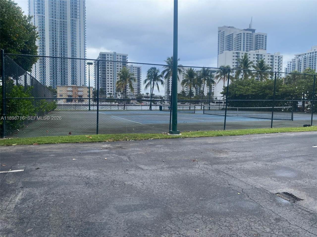 https://bt-photos.global.ssl.fastly.net/miami/1280_boomver_1_A11898716-2.jpg