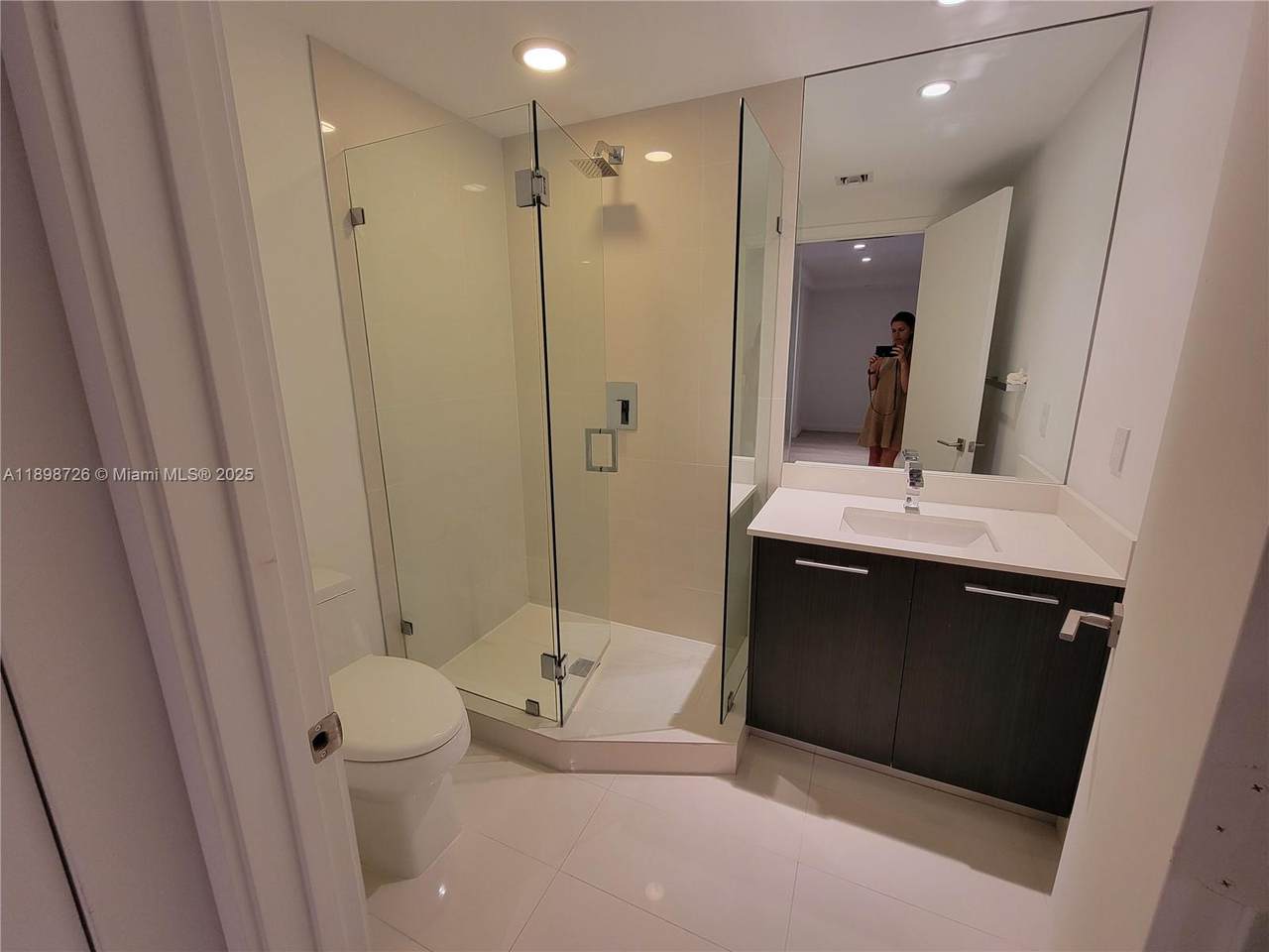 https://bt-photos.global.ssl.fastly.net/miami/orig_boomver_1_A11898726-2.jpg