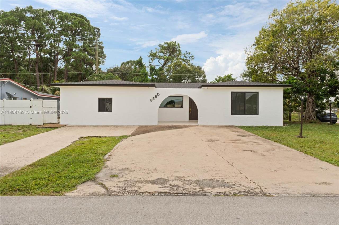 8560 Southampton Dr - Photo 1