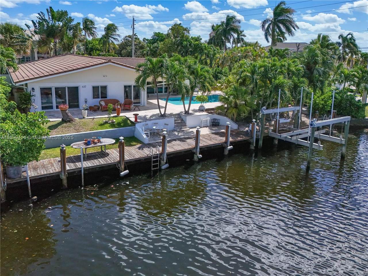https://bt-photos.global.ssl.fastly.net/miami/1280_boomver_1_A11899116-2.jpg