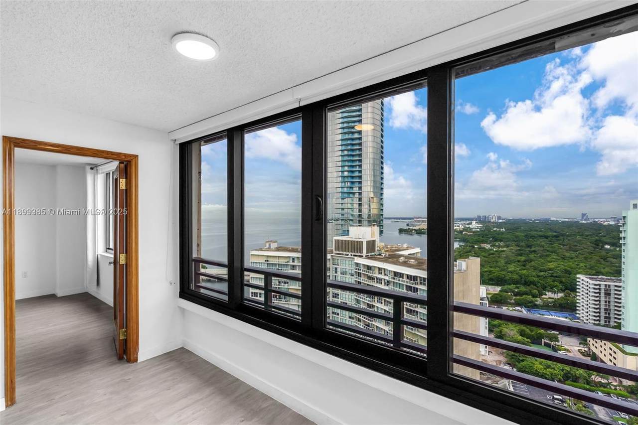 2333 Brickell Ave - Photo 1