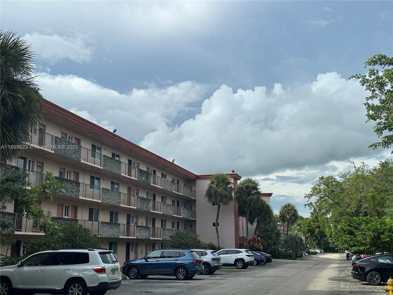 https://bt-photos.global.ssl.fastly.net/miami/1280_boomver_1_A11899623-2.jpg