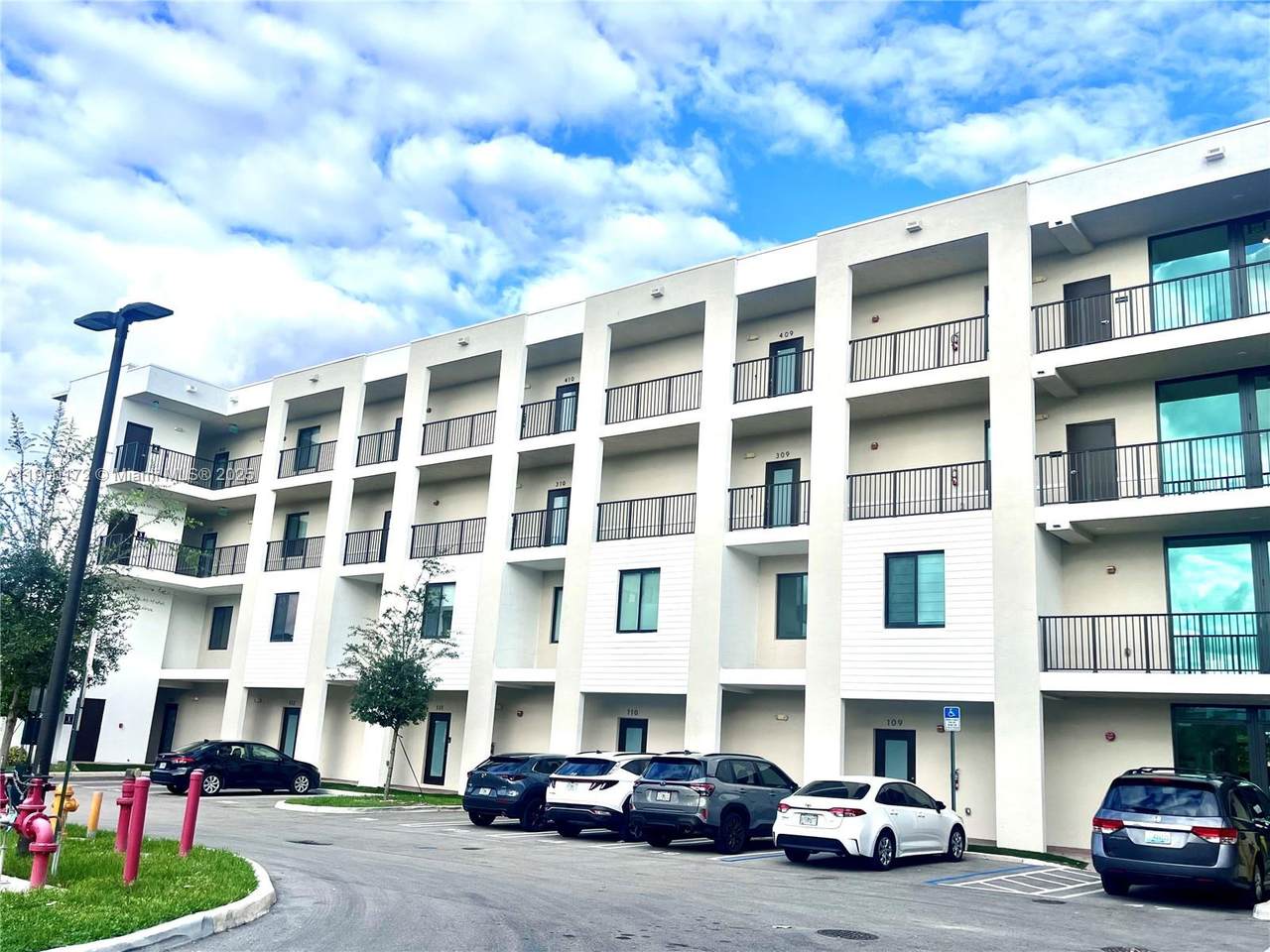 8001 Nw 41 St. - Photo 1