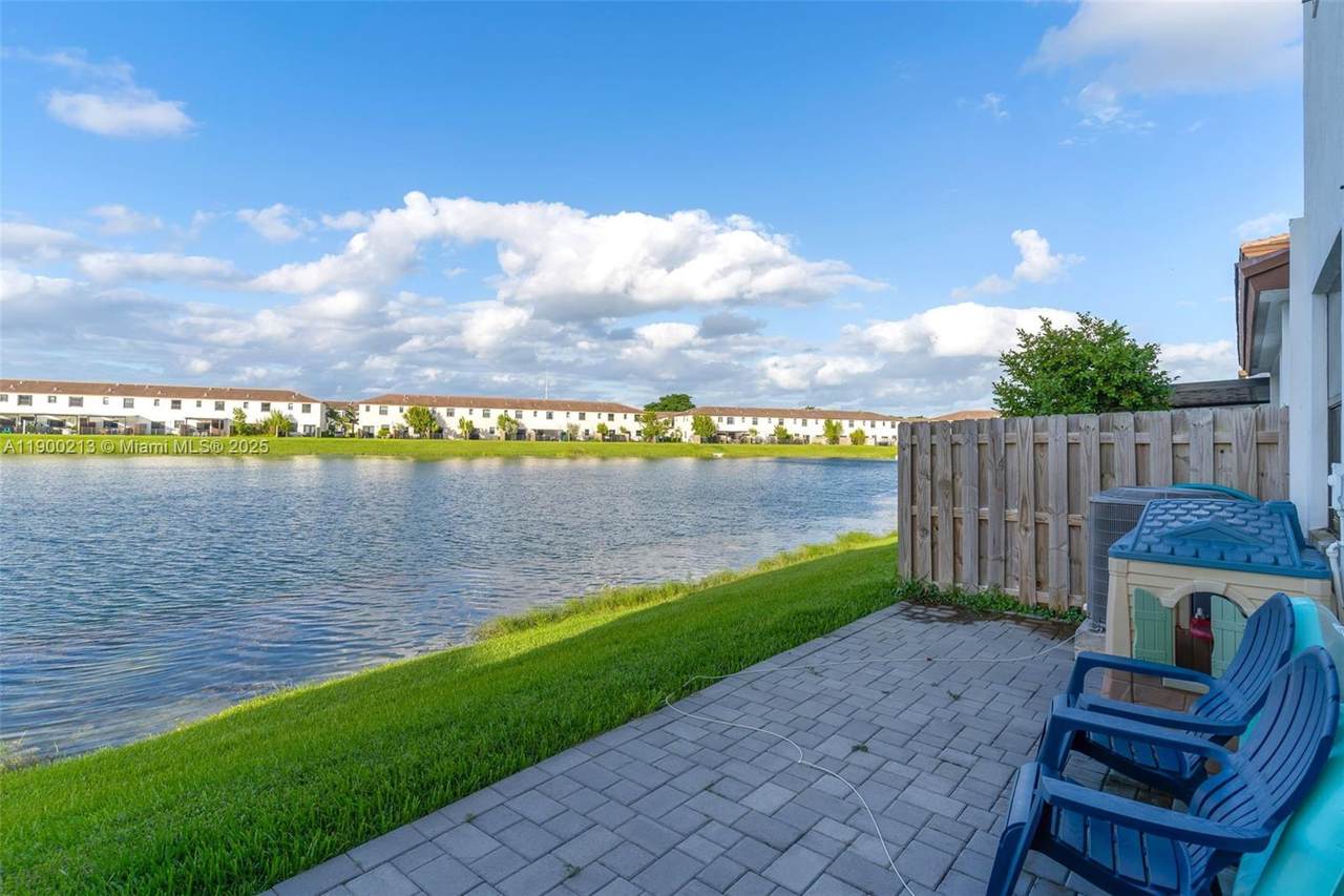 10069 231st Ln - Photo 1