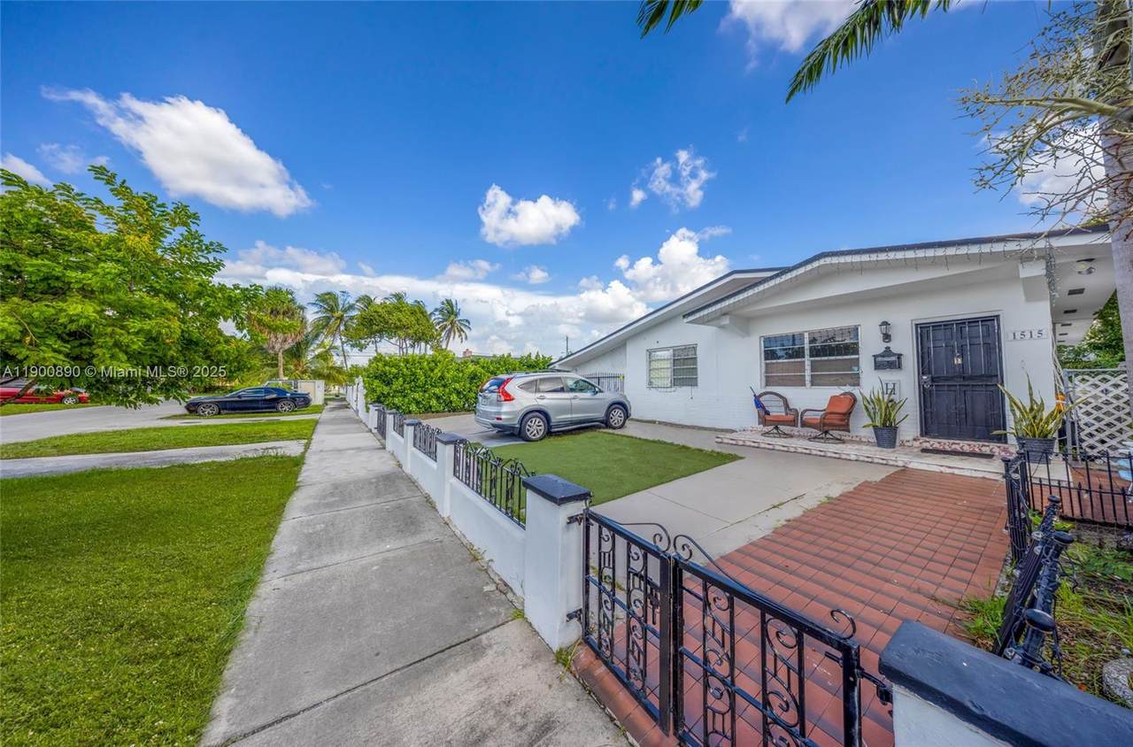 1515 33rd Ave - Photo 1