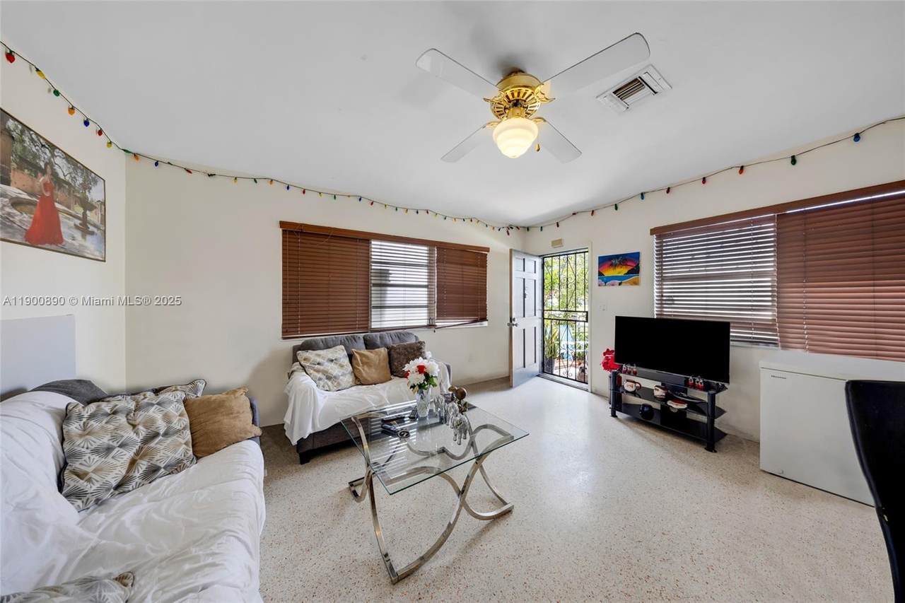https://bt-photos.global.ssl.fastly.net/miami/1280_boomver_1_A11900890-2.jpg