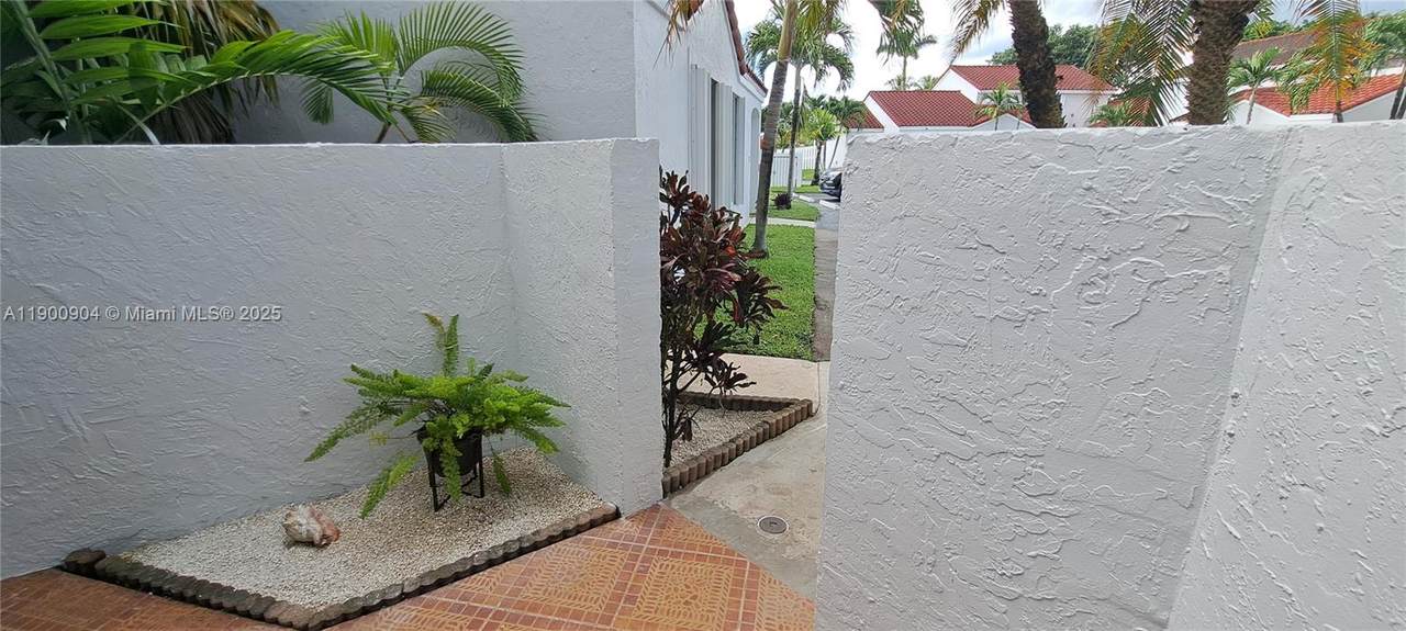 https://bt-photos.global.ssl.fastly.net/miami/orig_boomver_1_A11900904-2.jpg