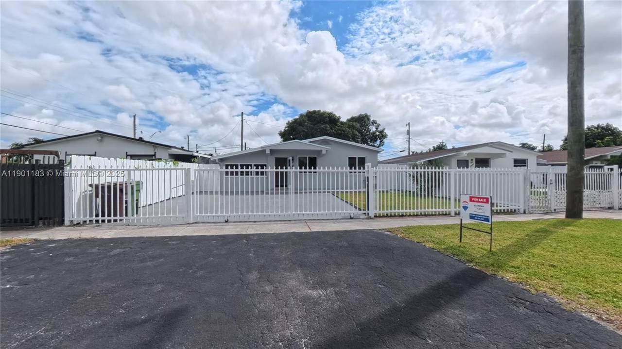 1575 6th Ave - Photo 1