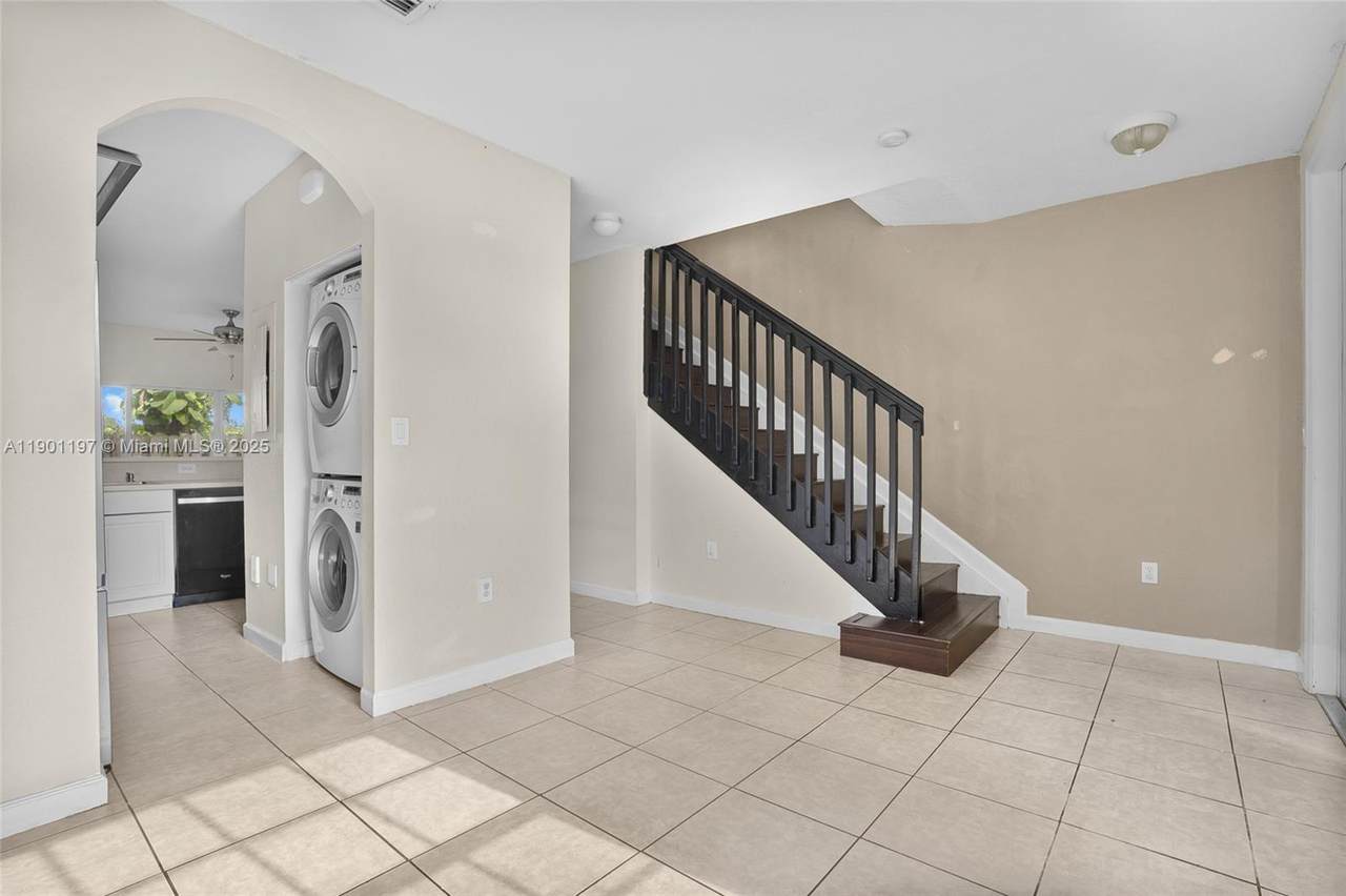 https://bt-photos.global.ssl.fastly.net/miami/1280_boomver_1_A11901197-2.jpg