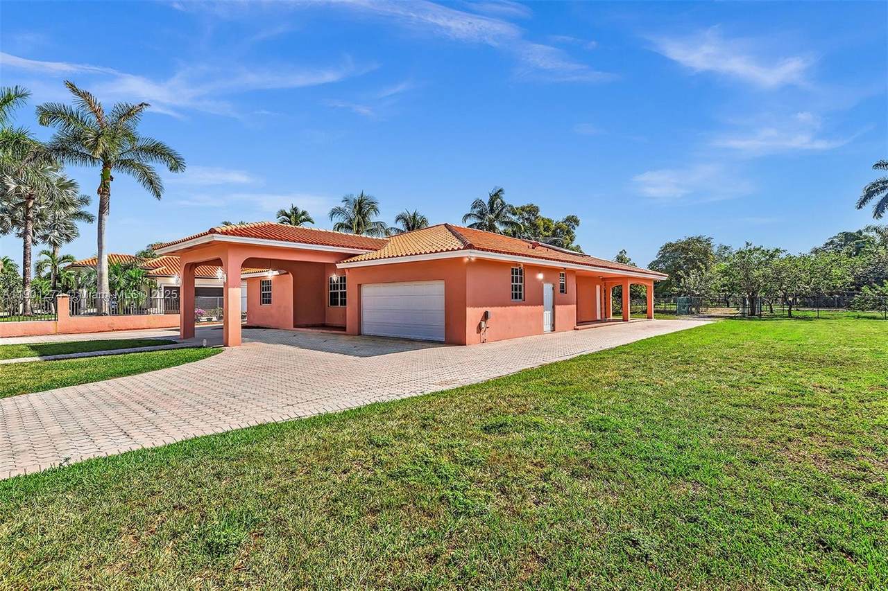 279 119th Ave. - Photo 1