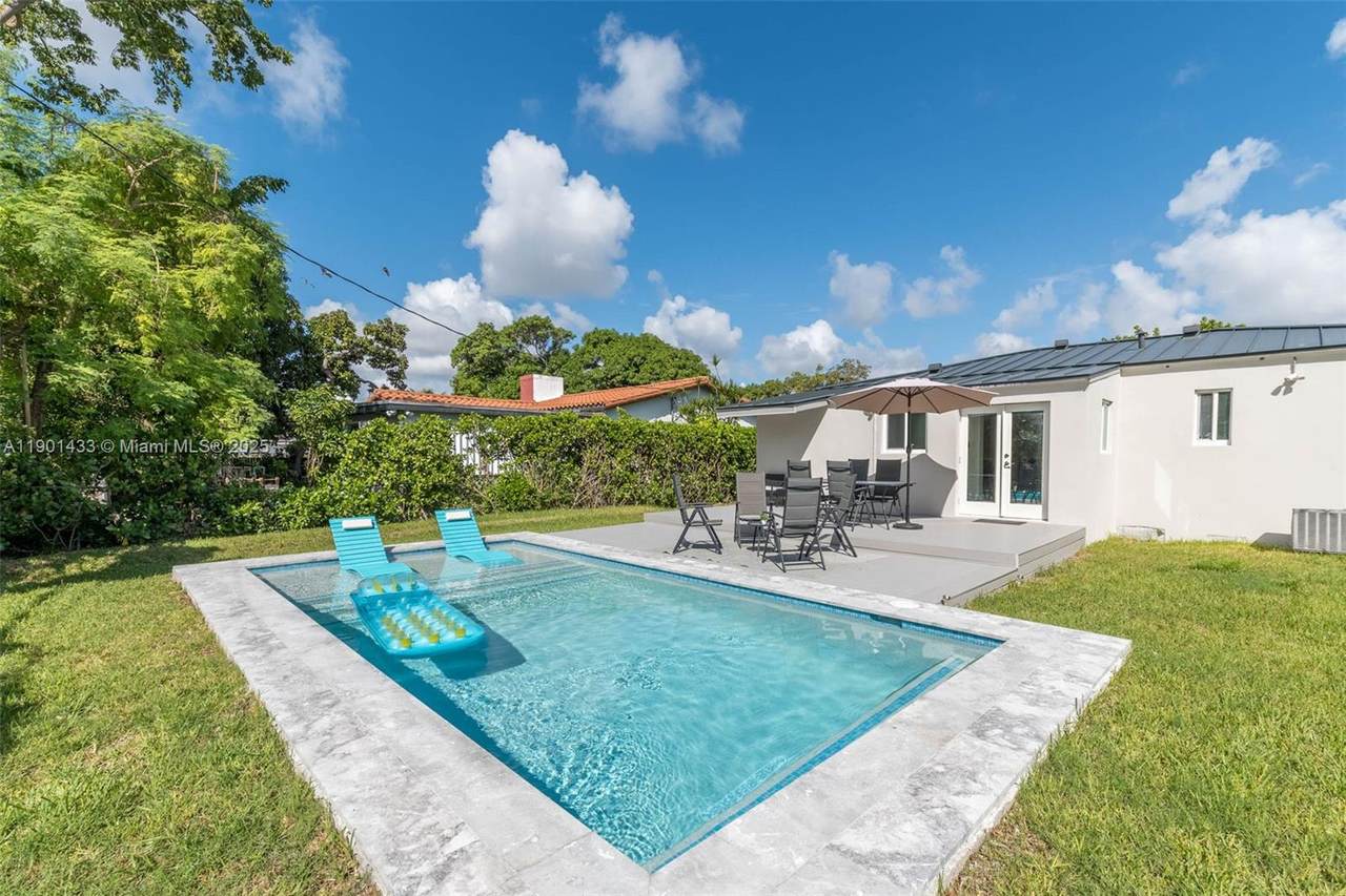 https://bt-photos.global.ssl.fastly.net/miami/1280_boomver_1_A11901433-2.jpg
