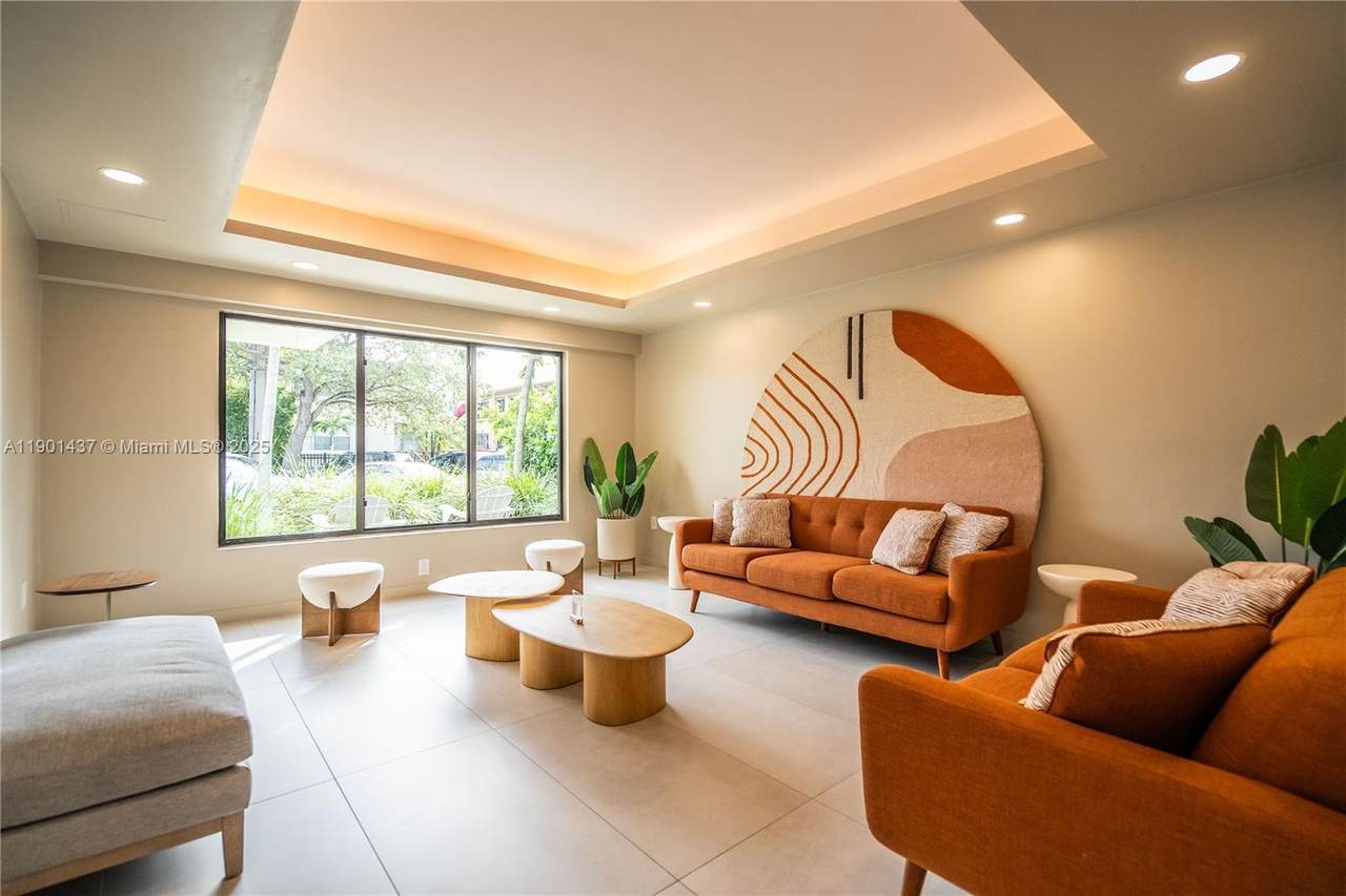 6960 Rue Vendome - Photo 1