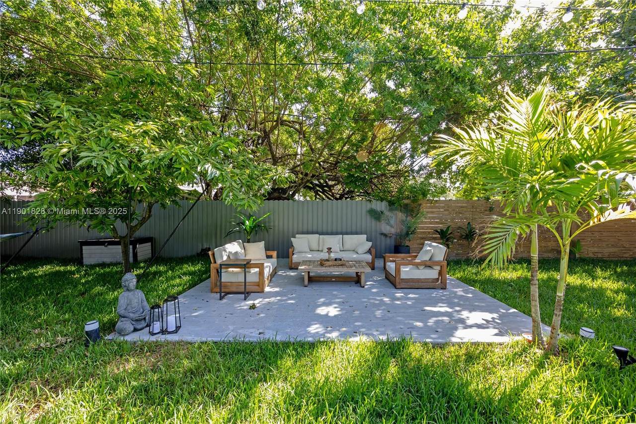 https://bt-photos.global.ssl.fastly.net/miami/1280_boomver_1_A11901828-2.jpg
