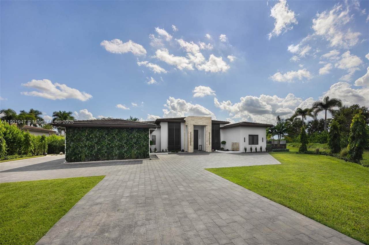 https://bt-photos.global.ssl.fastly.net/miami/1280_boomver_1_A11901947-2.jpg