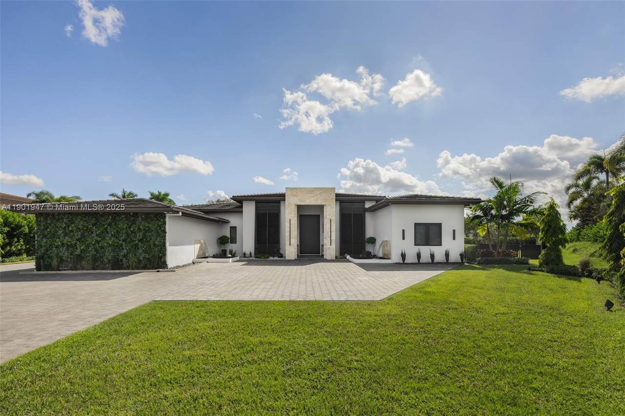 https://bt-photos.global.ssl.fastly.net/miami/1280_boomver_1_A11901947-2.jpg