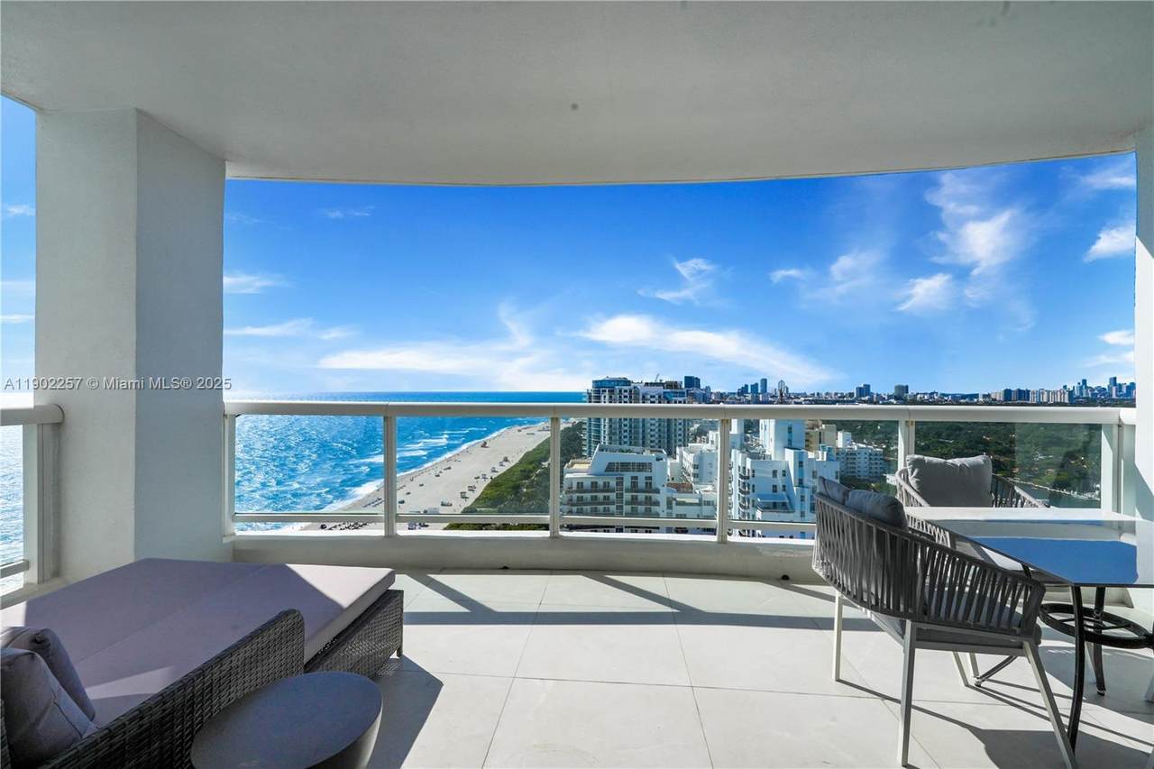 4201 Collins Ave - Photo 1