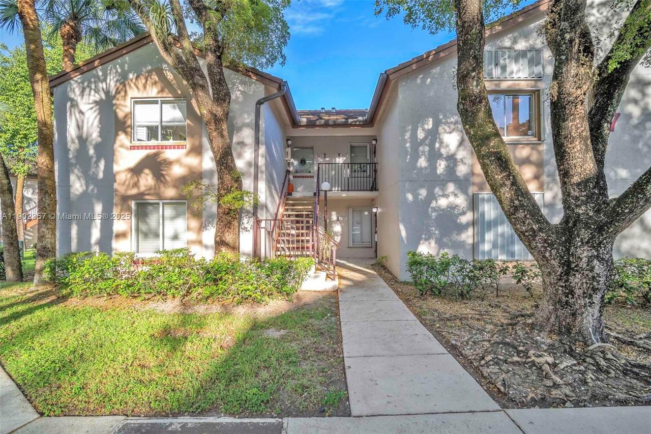 9507 140th Ct - Photo 1