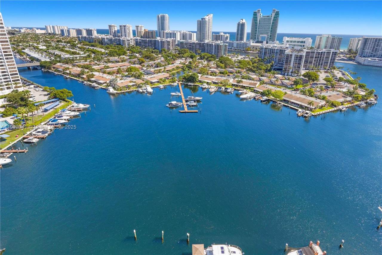 https://bt-photos.global.ssl.fastly.net/miami/1280_boomver_1_A11902941-2.jpg