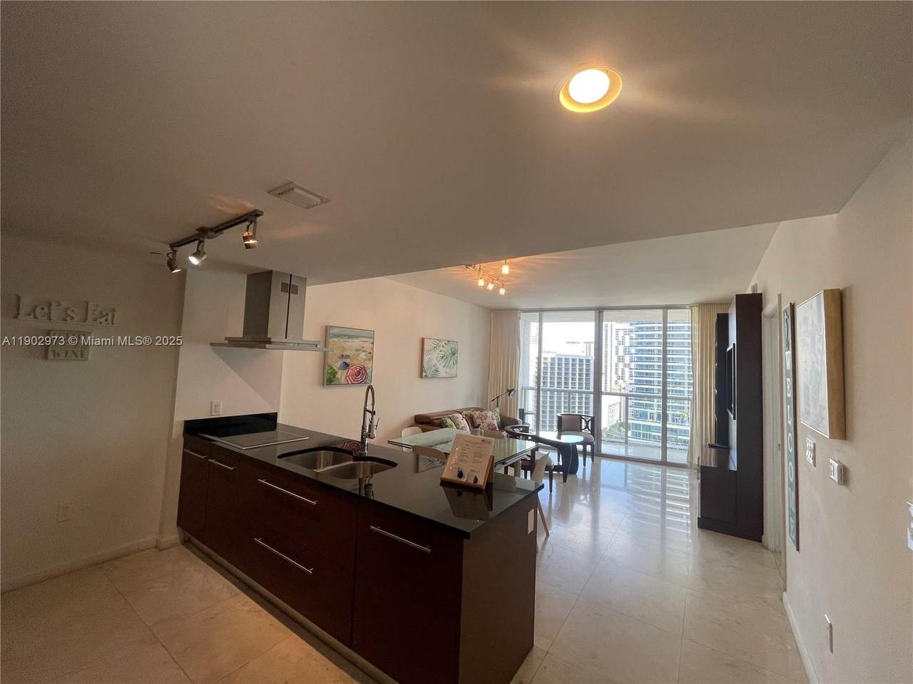 https://bt-photos.global.ssl.fastly.net/miami/1280_boomver_1_A11902973-2.jpg