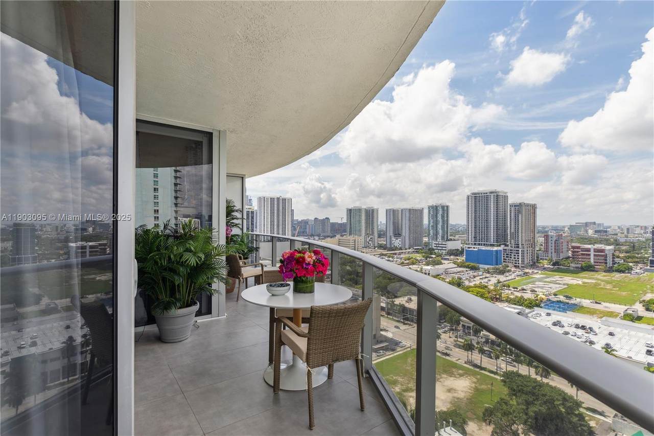 https://bt-photos.global.ssl.fastly.net/miami/1280_boomver_1_A11903095-2.jpg