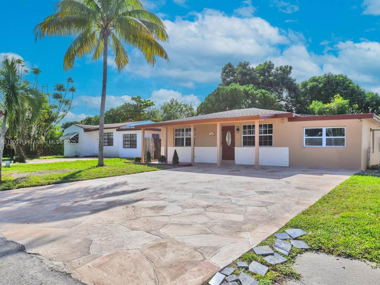 https://bt-photos.global.ssl.fastly.net/miami/1280_boomver_1_A11903413-2.jpg