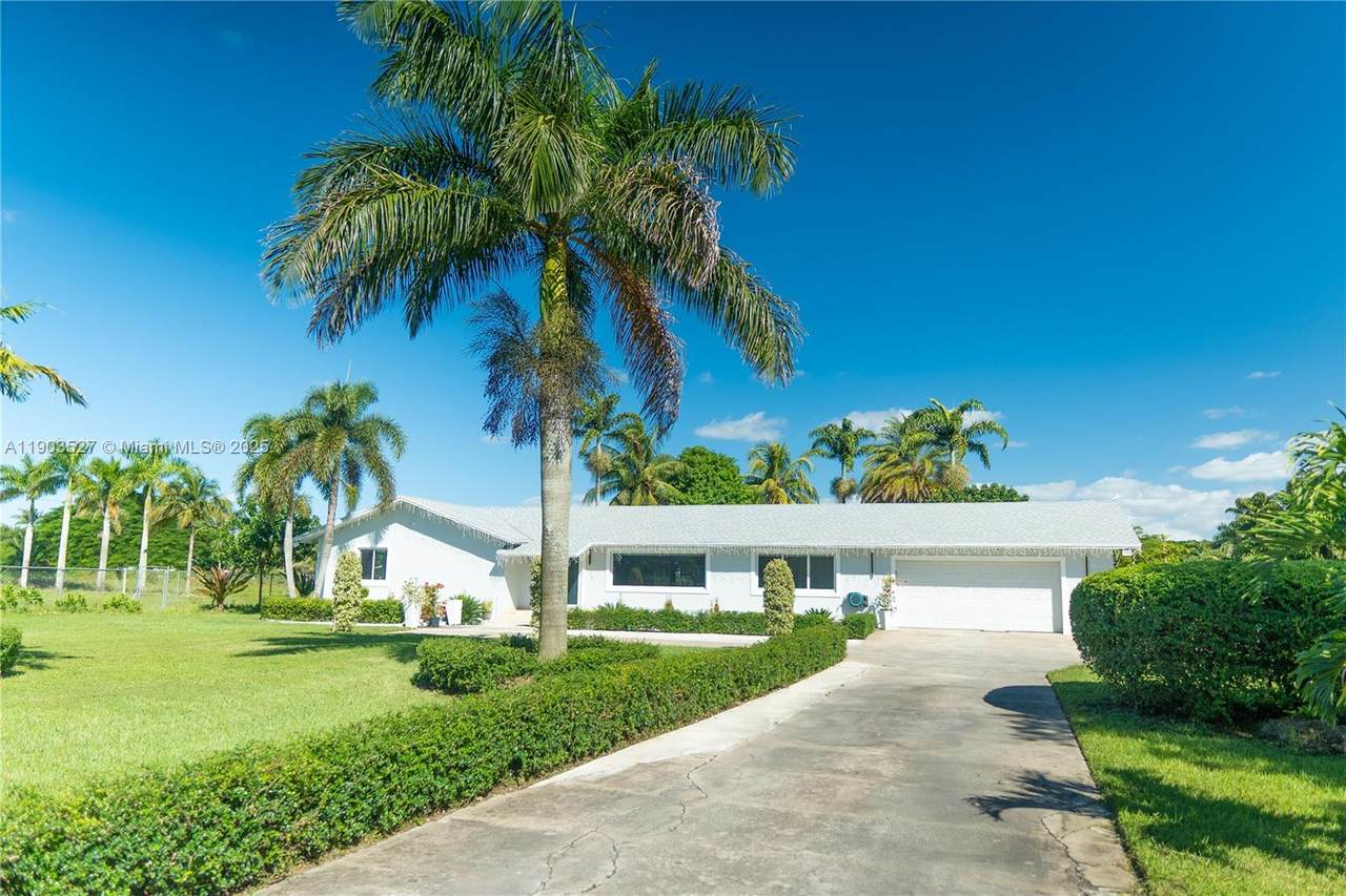 https://bt-photos.global.ssl.fastly.net/miami/1280_boomver_1_A11903527-2.jpg