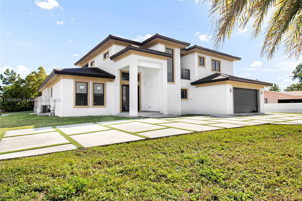 https://bt-photos.global.ssl.fastly.net/miami/1280_boomver_1_A11903545-2.jpg