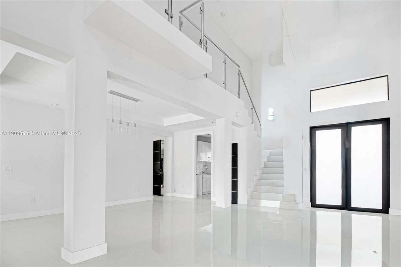 https://bt-photos.global.ssl.fastly.net/miami/1280_boomver_1_A11903545-2.jpg