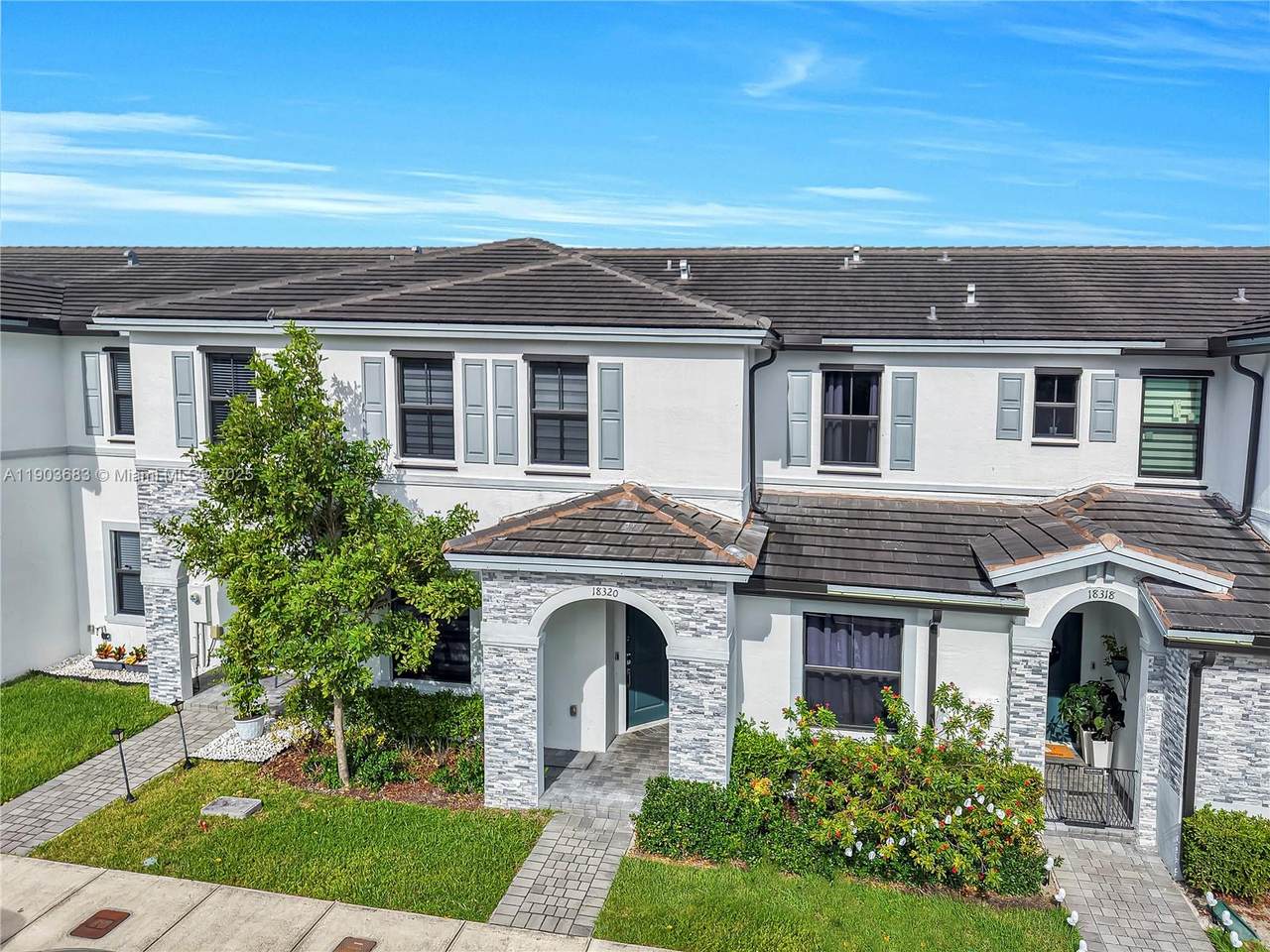 18320 148th Rd - Photo 1