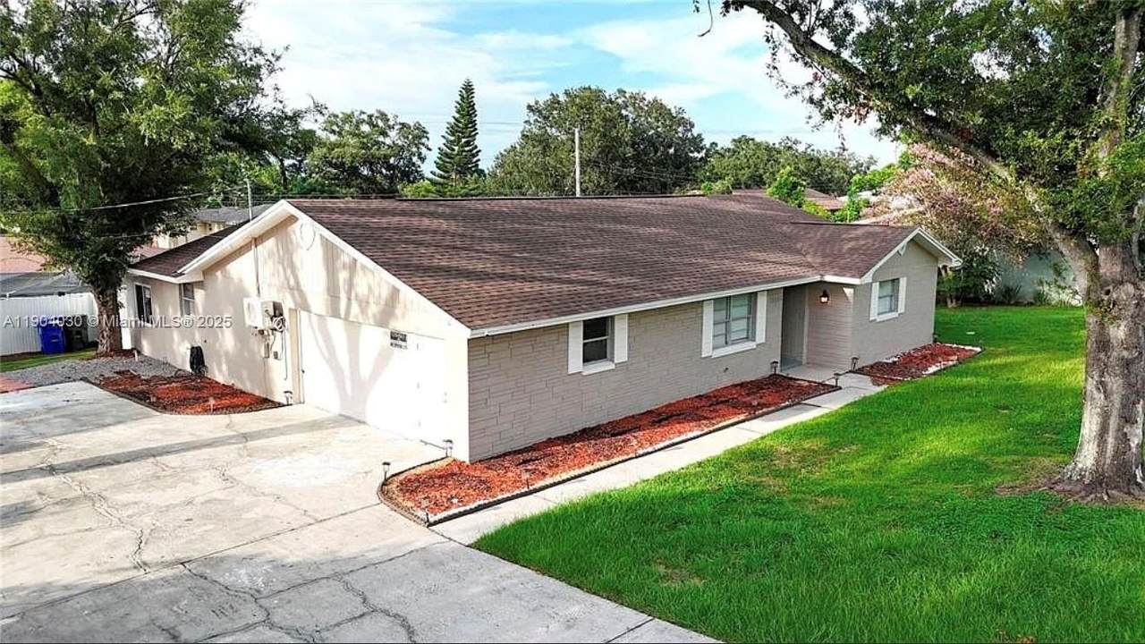 https://bt-photos.global.ssl.fastly.net/miami/1280_boomver_1_A11904030-2.jpg