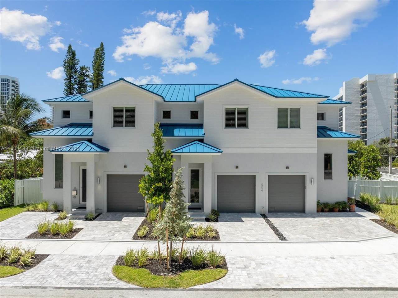 554 Riverside Dr - Photo 1