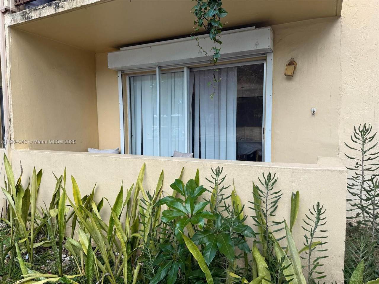 12035 2nd Ave - Photo 1