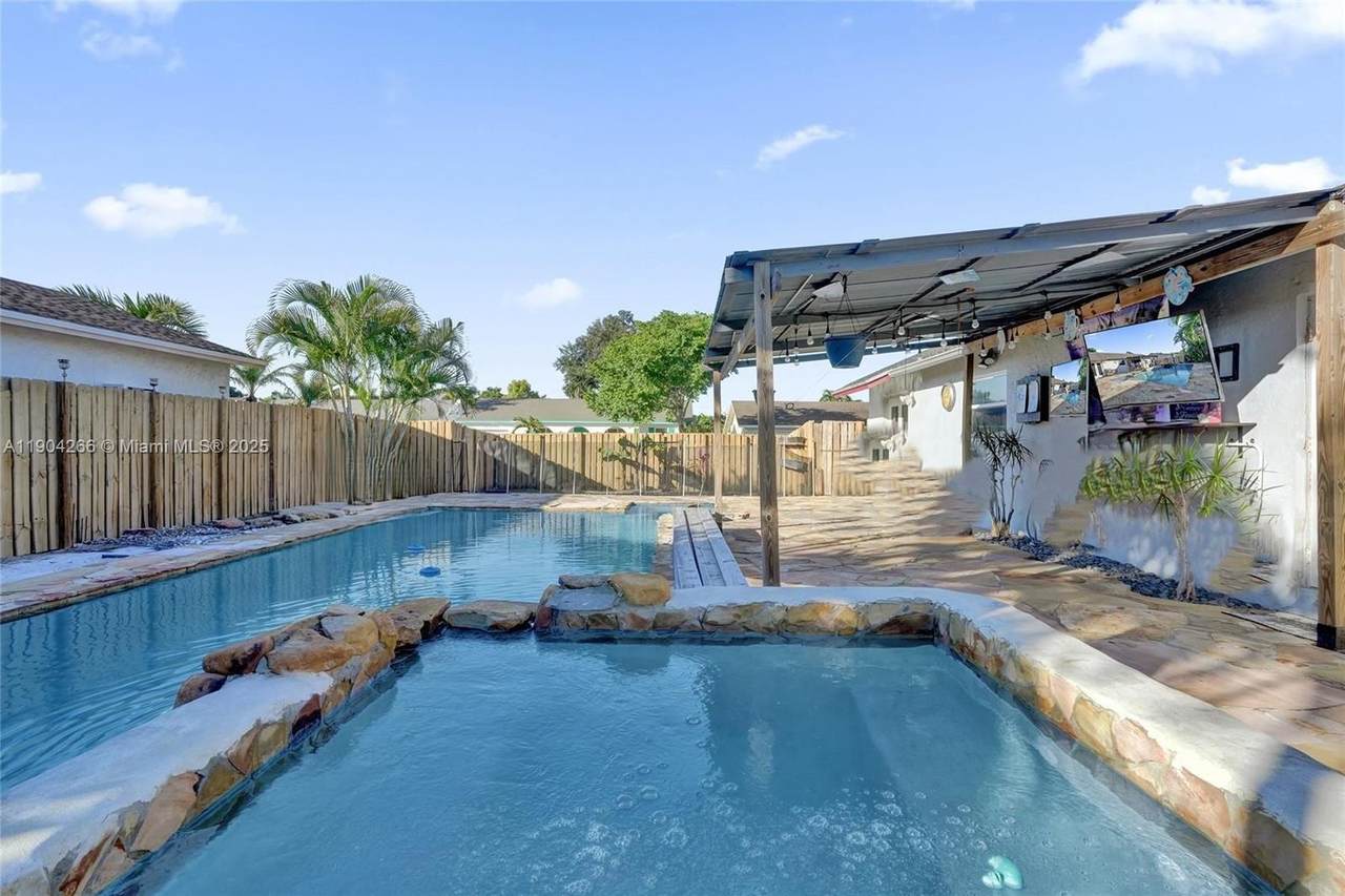 2081 107th Ter - Photo 1