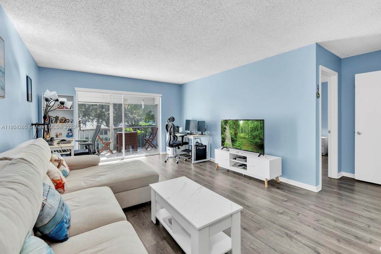 6207 Bay Club Dr - Photo 1