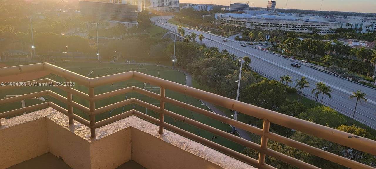 https://bt-photos.global.ssl.fastly.net/miami/1280_boomver_1_A11904369-2.jpg