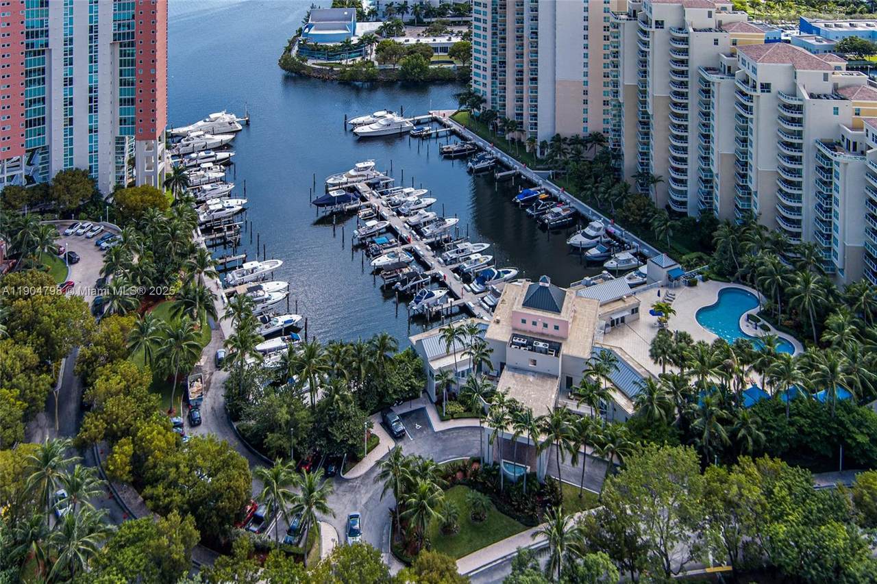 https://bt-photos.global.ssl.fastly.net/miami/1280_boomver_1_A11904798-2.jpg
