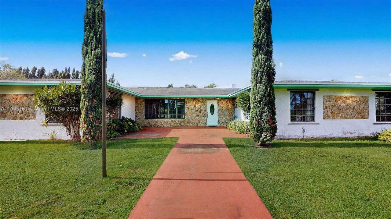 31300 192nd Ave - Photo 1