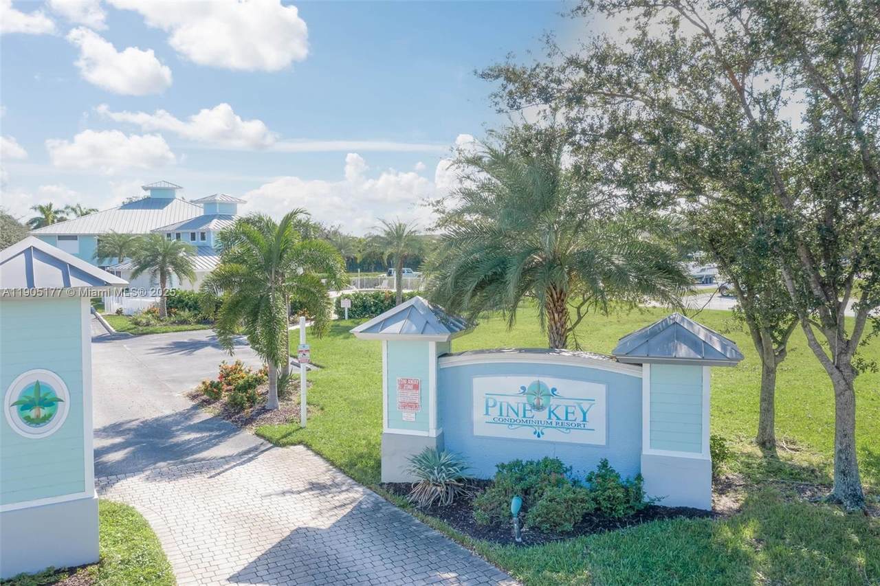 1050 Hancock Creek South Blvd - Photo 1